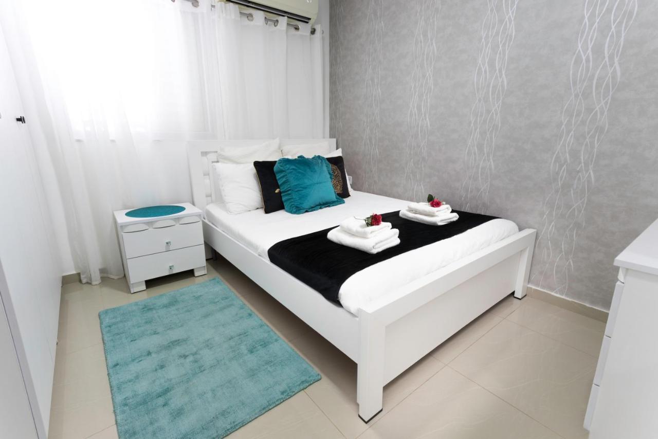 Yalarent Seaview 3Br Apt - Families Only Appartamento Eilat Esterno foto